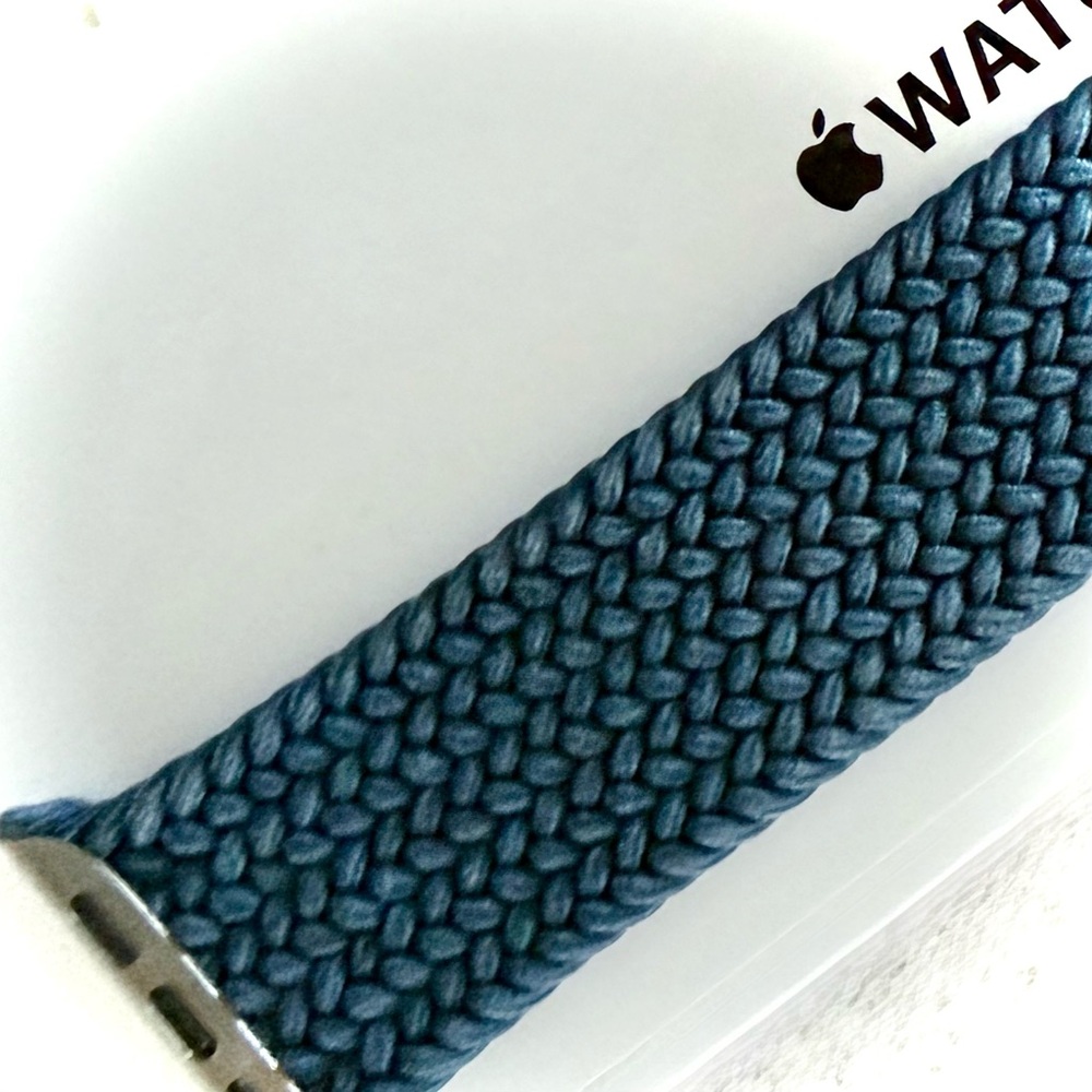Genuine Apple Watch Braided Solo Loop 45mm Abyss Blue Size 8 – Great Condition